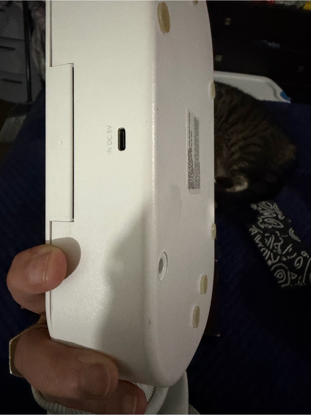 White Wireless Router / Networking Device - Picture 5 of 5